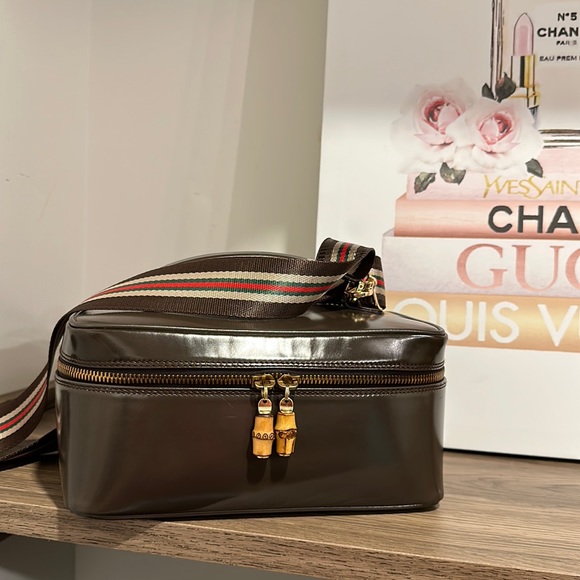 🤎Gucci Patent Leather Vanity Bag 🤎 - Picture 3 of 17